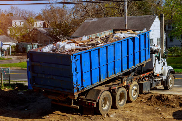 Best Garage Cleanout  in Lla Lla East, WA